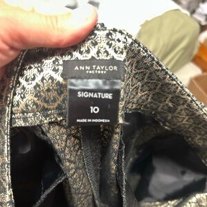 Ann Taylor Signature gold and black Pants